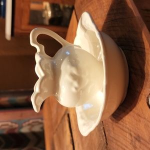 Rare Camara mini pitcher and bowl.